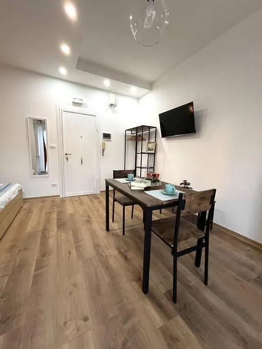 Delizioso Monolocale Con Vista Διαμέρισμα Ρώμη